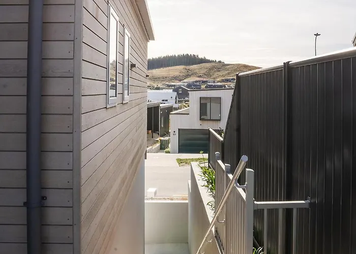 Mcneil Luxury Wanaka
