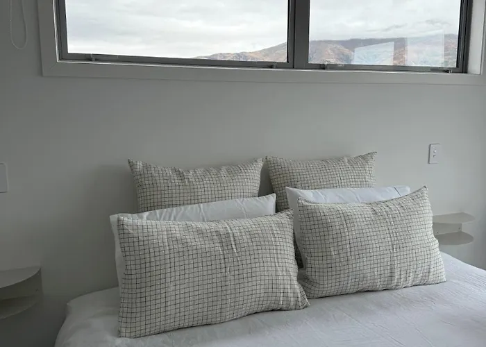 Mcneil Luxury Frühstückspension 3*